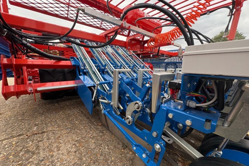 ferrari-fastblock-transplanter-5-row