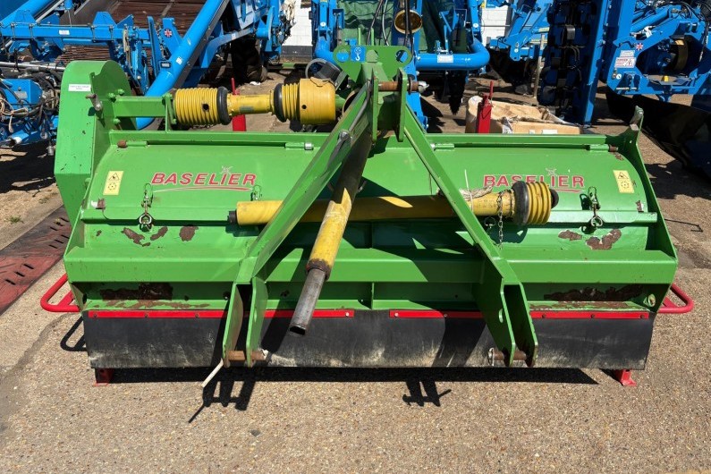 used-baselier-3-bed-6-row-haulm-topper-2019