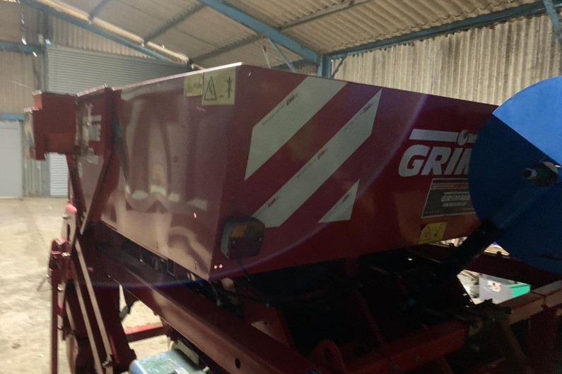 used-grimme-gb215-2-row-belt-planter