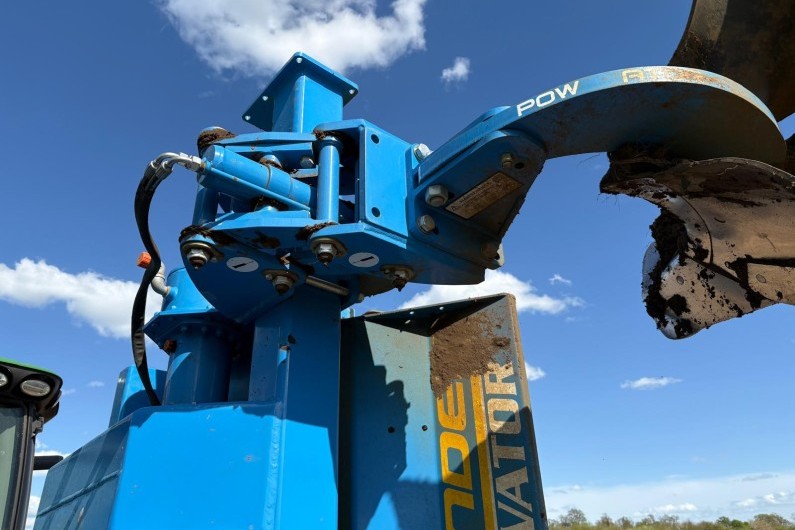2023-standen-powavator-400-200-triple-bedtiller