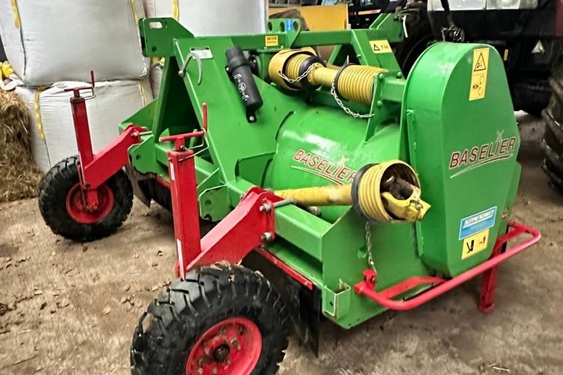 used-baselier-3-bed-6-row-haulm-topper-2019