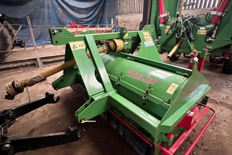 used-baselier-3-bed-6-row-haulm-topper-2019