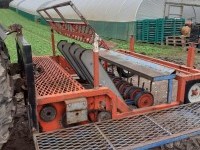 used-ferrari-5-row-f-planter