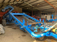used-standen-t2-onion-harvester-2012